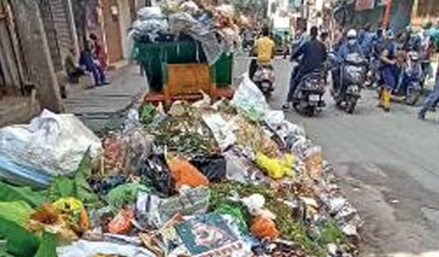 Bengaluru’s Emotional Battle Against Late-Night Waste Dumping: ₹3 Lakh a Day, One City’s Shame Bengaluru’s Emotional Battle Against Late-Night Waste Dumping: ₹3 Lakh a Day, One City’s Shame