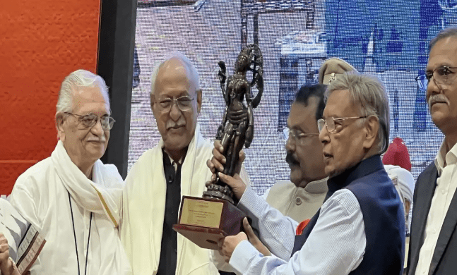 Damodar Mauzo’s Emotional Call to Writers: Fearless Words, 1 Mission, Gentle Truth Damodar Mauzo’s Emotional Call to Writers: Fearless Words, 1 Mission, Gentle Truth