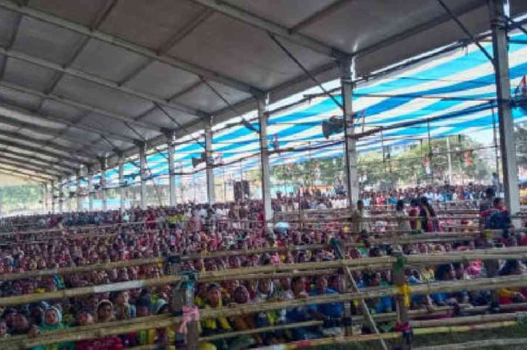 Mamata Banerjee Tears MGNREGA Note and Demands Fair 100‑Day Job Scheme Restart