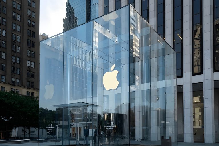 Apple Leadership Exits: Shocking Wave of Top Executive Departures