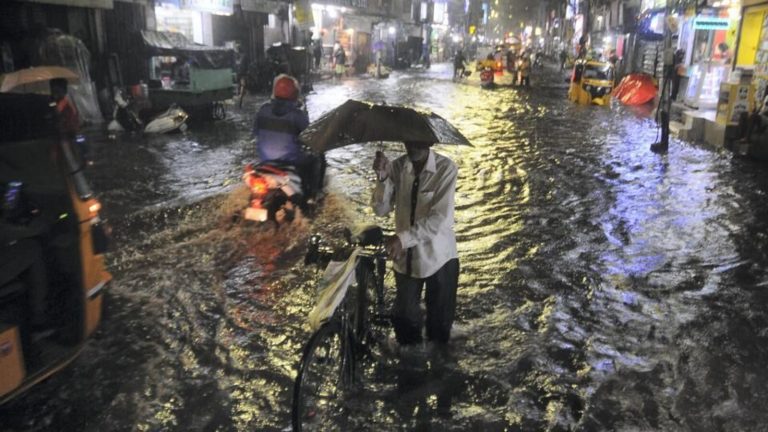 Chennai Schools Closed: Critical Heavy Rain Alert Issued for Tamil Nadu