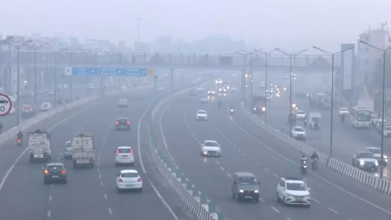 Delhi AQI Today Shows Relief: Pollution Drops to ‘Very Poor’ After Severe Days