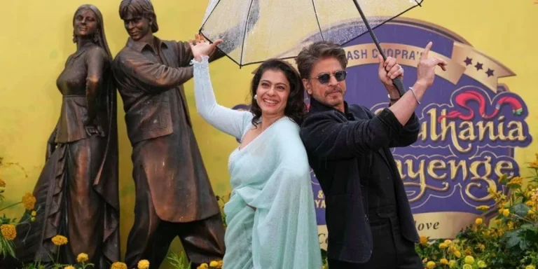 “Bade Bade Deshon Mein…” says SRK as he unveils ‘DDLJ’ statue with Kajol in London: Powerful Mark of 30 Years of This Timeless Romance