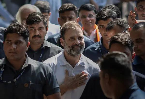 Rahul Gandhi Takes a Bold Step: Visits 100+ Families Affected by Indore Water Crisis