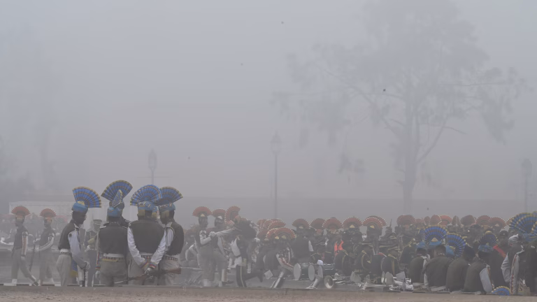 Delhi Air Quality Crisis: Alarming Record Streak Exposes System Failures