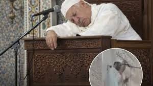 The Imam of Umar Ibn Al-Khattab Masjid Passes Away During Friday Khutbah in 2026