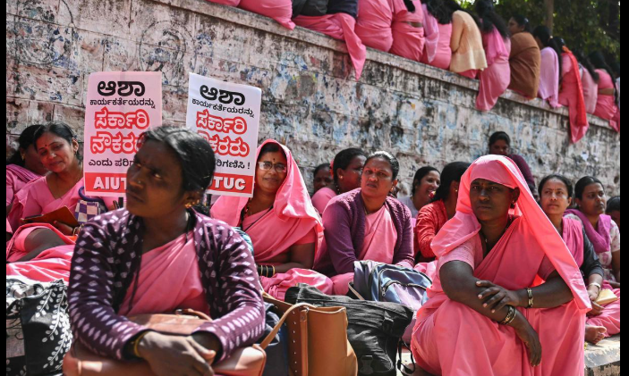 ASHA Workers in Karnataka Plan February 12 Strike: 365 Days of Waiting and a Renewed Cry ASHA Workers in Karnataka Plan February 12 Strike: 365 Days of Waiting and a Renewed Cry