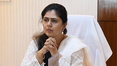 Maharashtra Minister Pankaja Munde’s Helicopter Develops Technical Snag, Campaign Travel Delayed