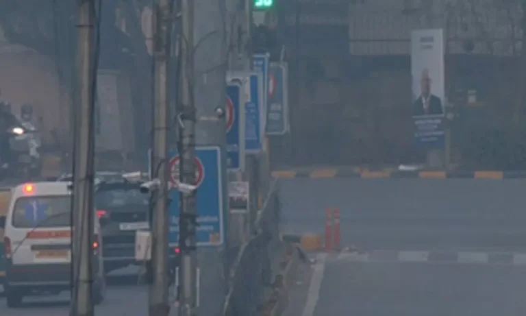 Delhi Temperature Rises AQI: Alarming Weather And Pollution Report Delhi Temperature Rises AQI: Alarming Weather And Pollution Report