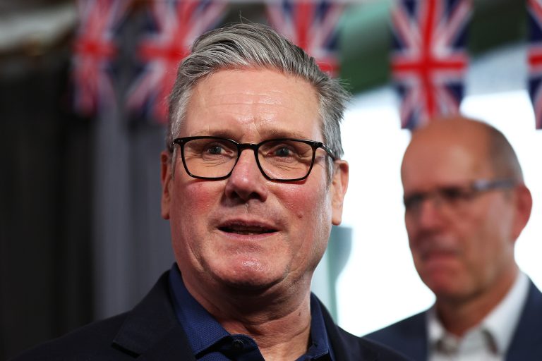 Starmer Refuses to Step Down: Defiant UK PM Fights Epstein Scandal